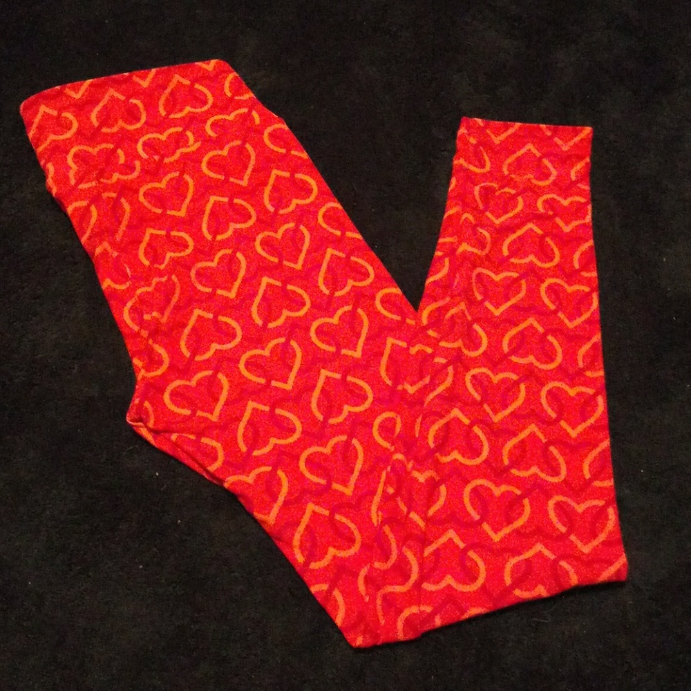 Red linked hearts LuLaRoe leggings